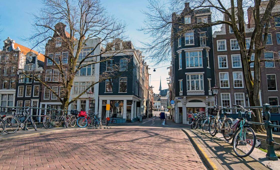 Private Exploring Amsterdam's Jewish Quarter Walk