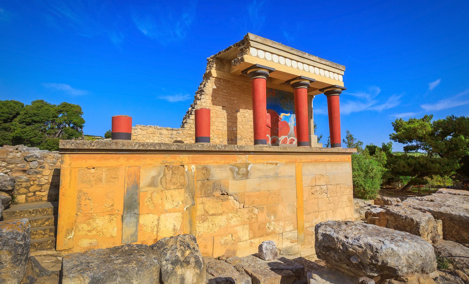 Knossos Palace, Winery and Arhanes Village