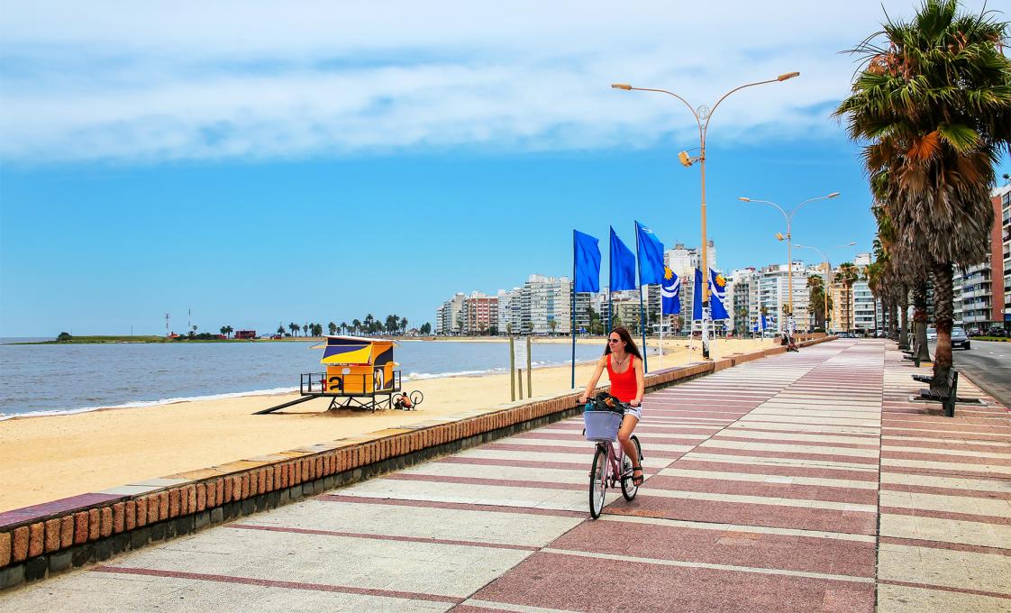 Biking Montevideo